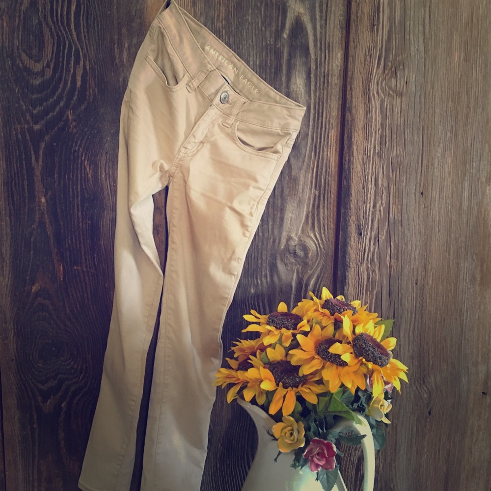 American Eagle Khaki Jeggings